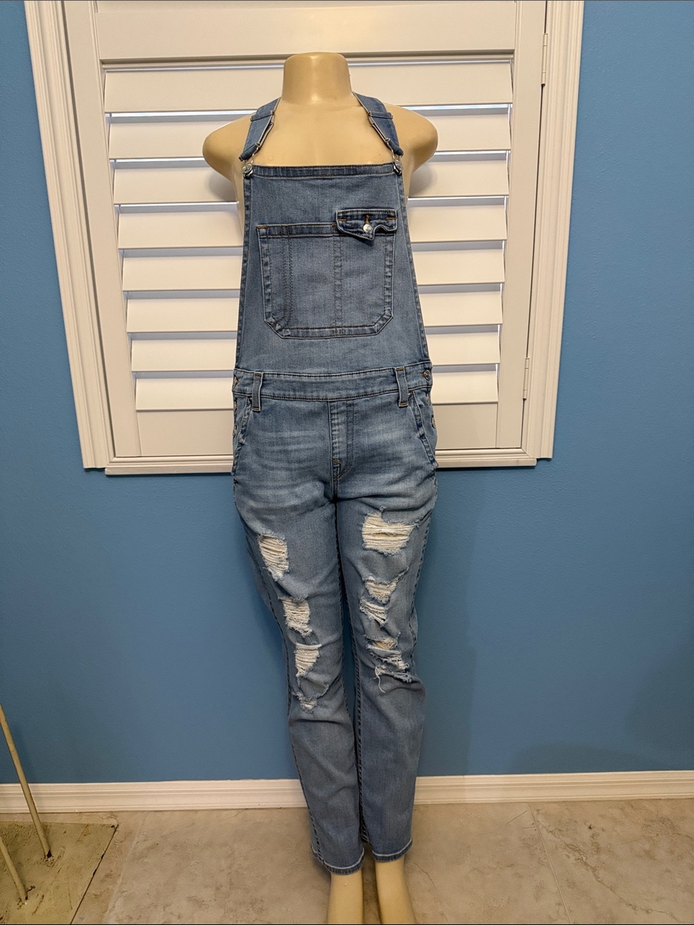 Women’s True Religion Relaxed Light Blue Distressed Denim Overalls